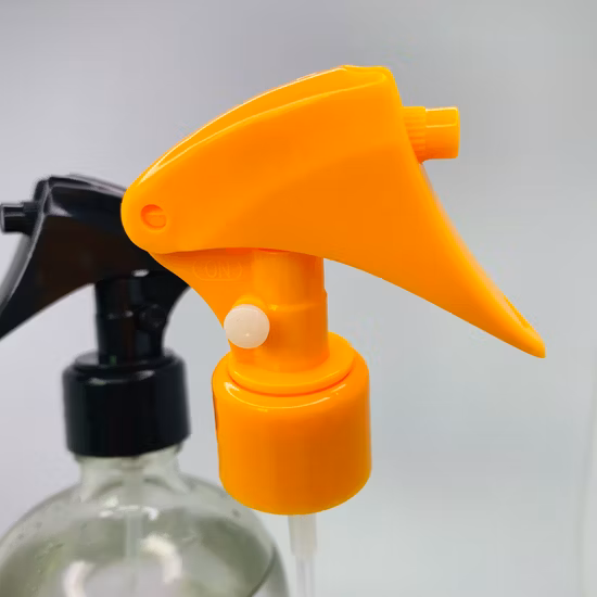 자물쇠를 가진 도매 새로운 24/410 28/410 소형 방아쇠 스프레이어 펌프 플라스틱 소형 정원 방아쇠 스프레이어